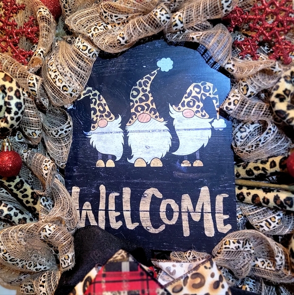 Winter Gnome Wreath Cheetah Leopard Print Deco Mesh Bow - Picture 5 of 7